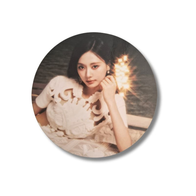 TZUYU [Twice] Pre-order Round Postcard [abouTZU][NEMO Ver.] [4116]