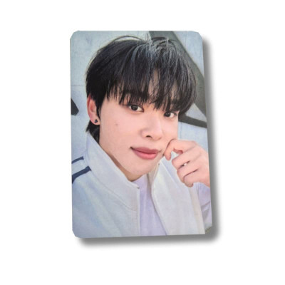 Amaru [KickFlip] Apple Music Photocard Kick Out, Flip Now! [7061]