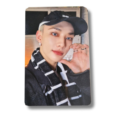 Hyunjin [Stray Kids] Soundwave Photocard Karma SKZOO ver. [8628]