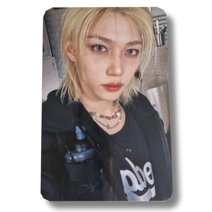 Felix [Stray Kids] Soundwave Photocard Karma SKZOO ver. [8632]