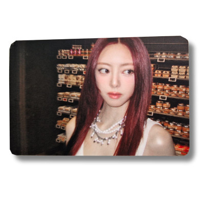 Yuna [Itzy] Tunnel Vision Apple Music Photocard [9445]
