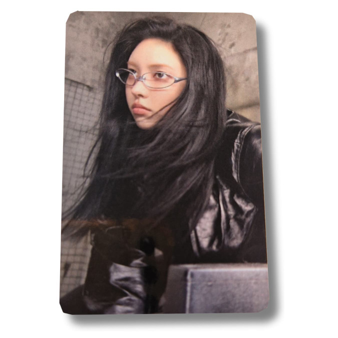 Yunah [ILLIT] Apple Music Photocard Not Cute Anymore [9757]