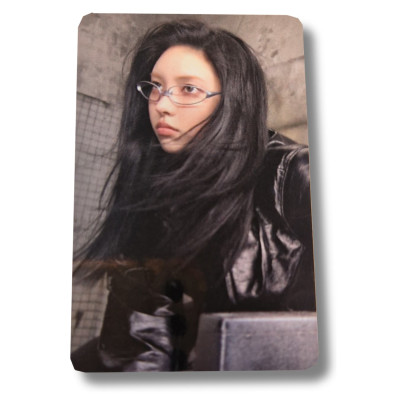 Yunah [ILLIT] Apple Music Photocard Not Cute Anymore [9757]