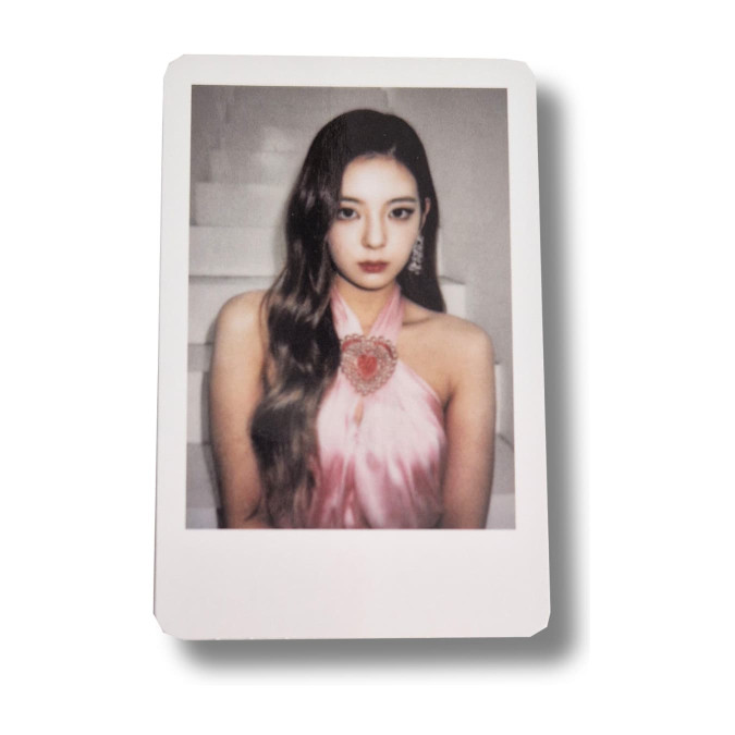 Lia [Itzy] Checkmate Synnara Photocard [10769]