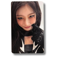 Chaeryeong [Itzy] Tunnel Vision World Tour Photocard [11925]