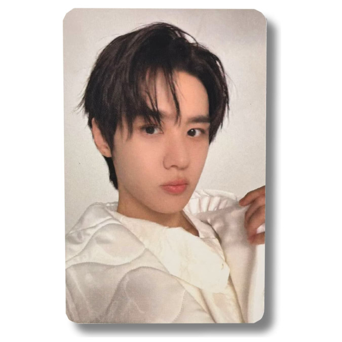 Kun [WayV] Apple Music Photocard Vision Wings [12133]