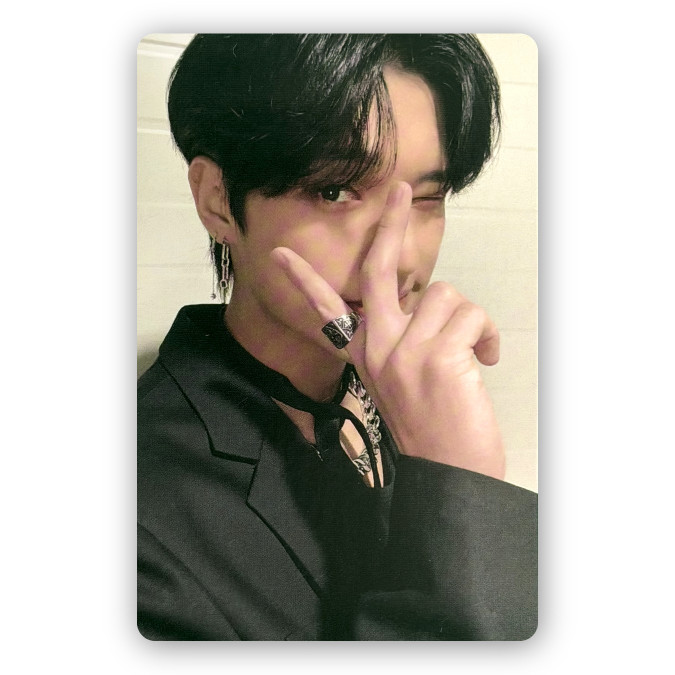 Wooyoung [ATEEZ] Limited Album Photocard THE WORLD EP1 : MOVEMENT [12535]